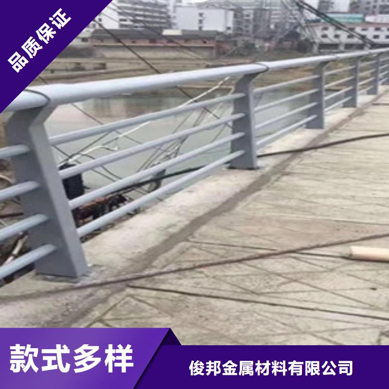 不銹鋼復合管護欄Q235鋼板立柱供您所需