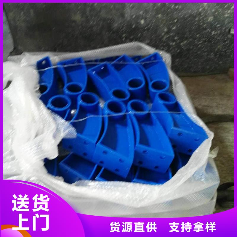 道路護(hù)欄立柱橋梁防撞護(hù)欄自有生產(chǎn)工廠