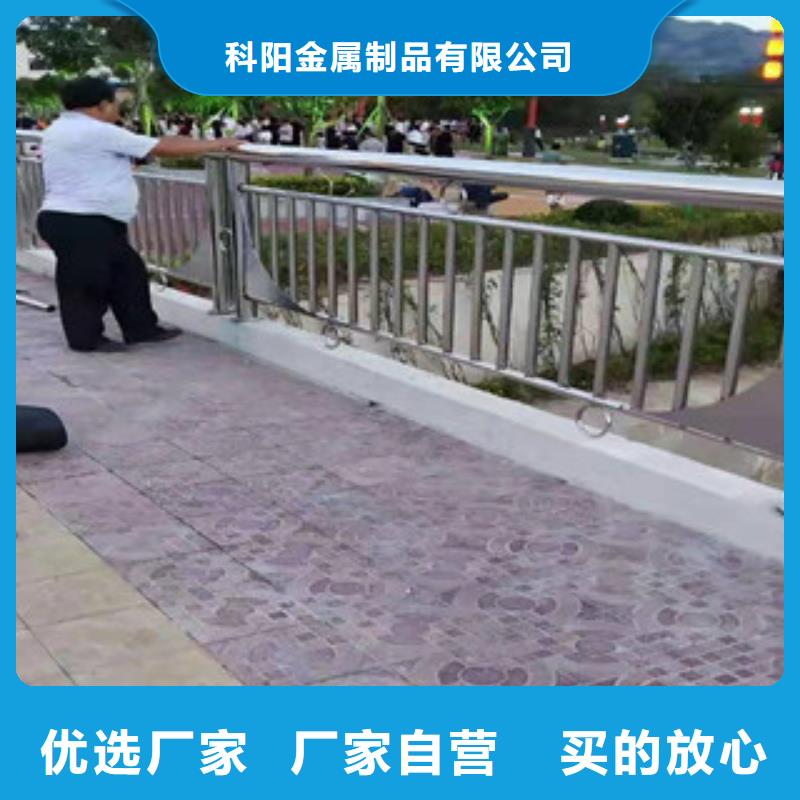 防撞护栏【灯光防撞护栏】厂家实力雄厚