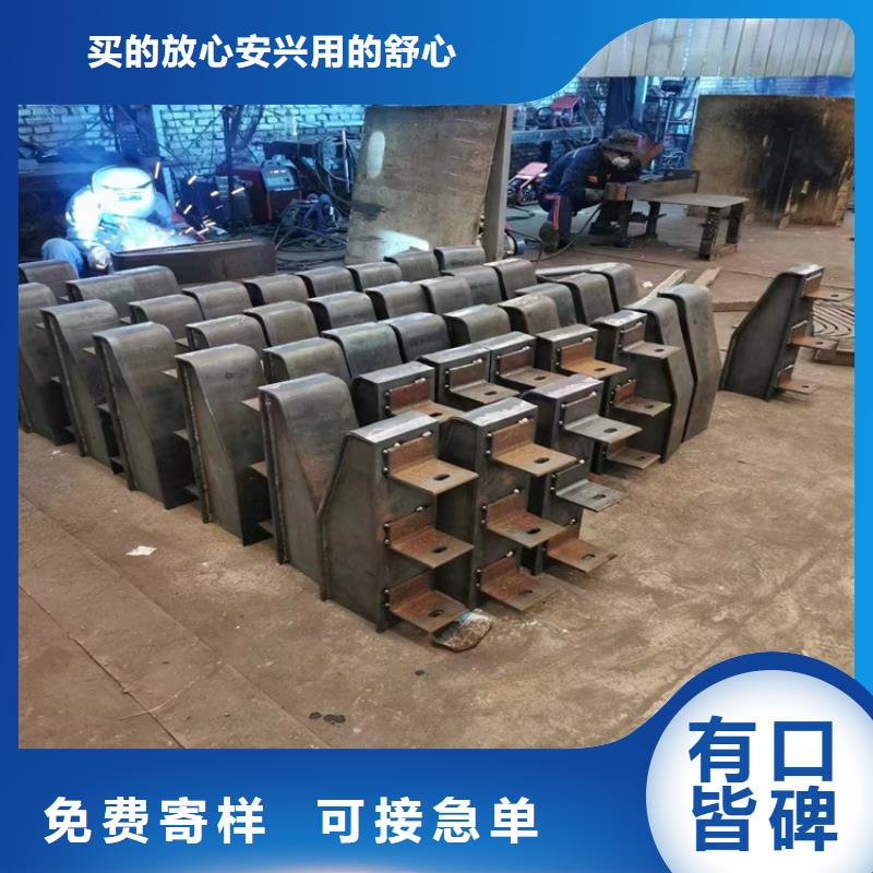 三層防腐噴塑防撞護欄高度可定制