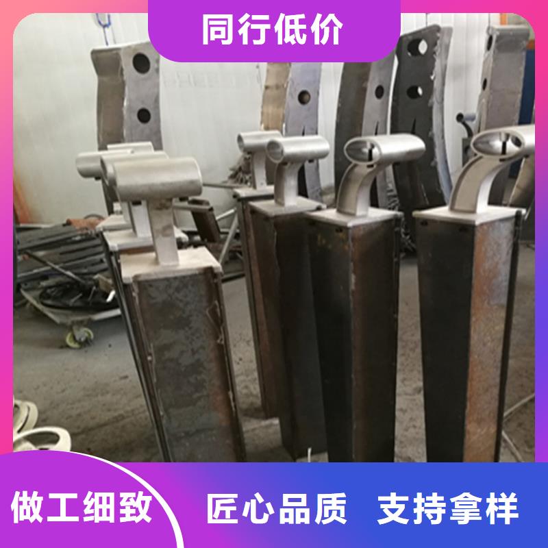木紋轉印欄桿色彩鮮亮表面光潔出行更平安