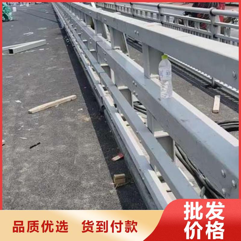 304不銹鋼復(fù)合管橋梁護(hù)欄型號(hào)款式按需定制