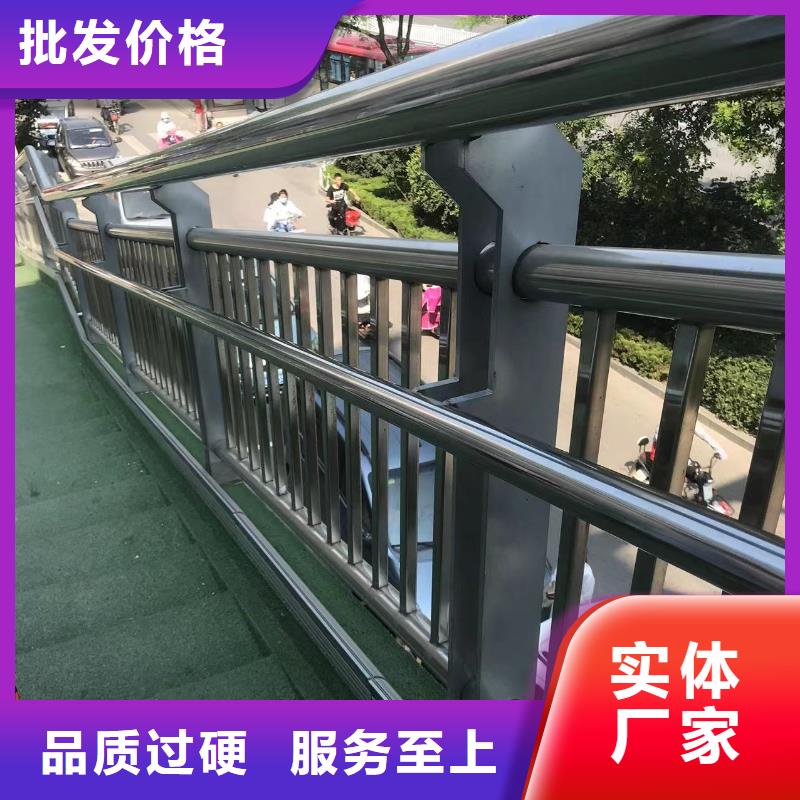 優(yōu)選：燈光防撞護(hù)欄本地廠家