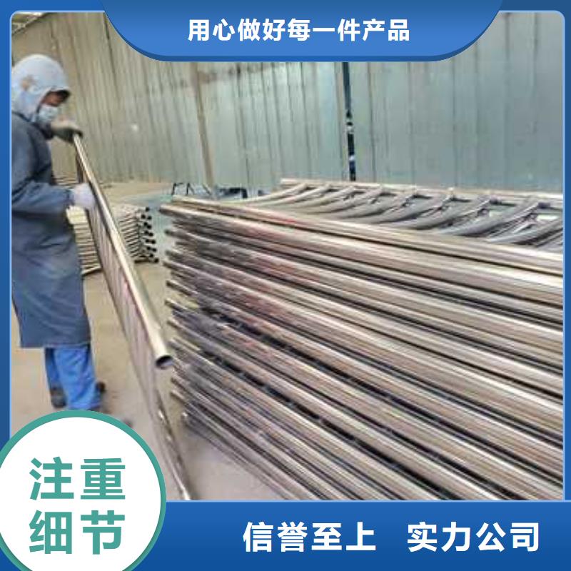 公路防撞护栏工艺精良