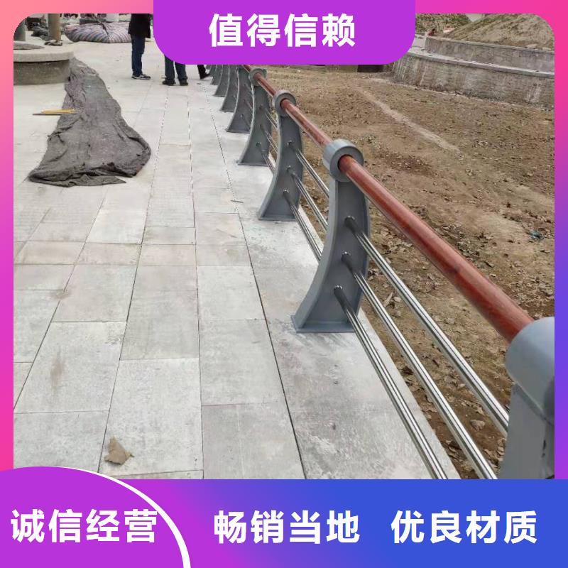 景觀護欄鍍鋅噴塑鋼板立柱生產廠家