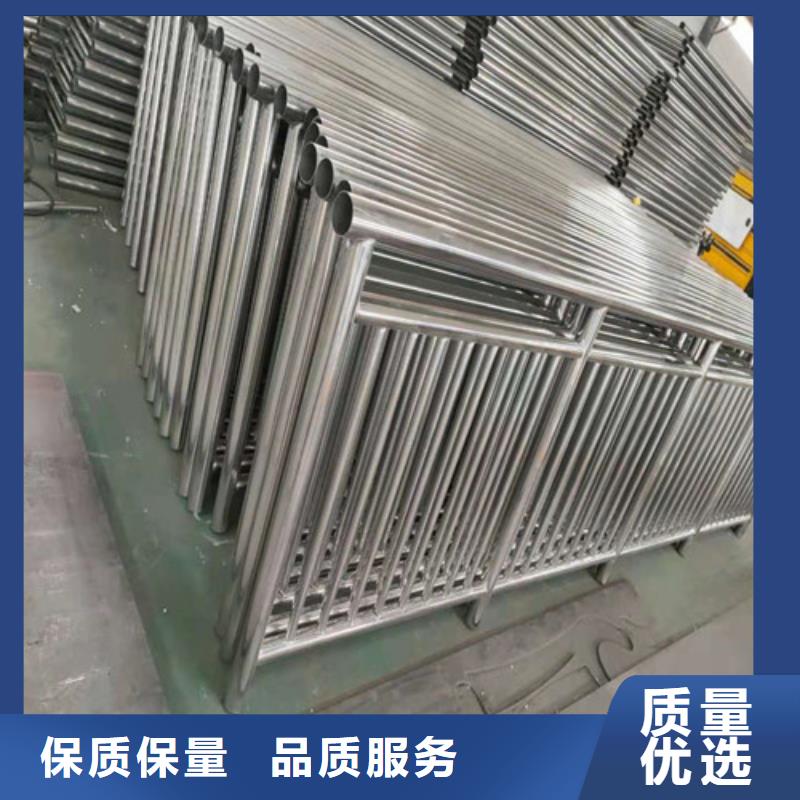 不銹鋼復(fù)合管防撞護(hù)欄立柱用心做好細(xì)節(jié)