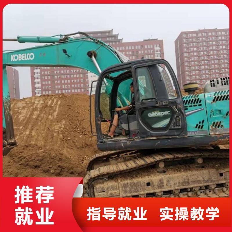 鉤機培訓學校新能源汽修學校哪家好實操教學