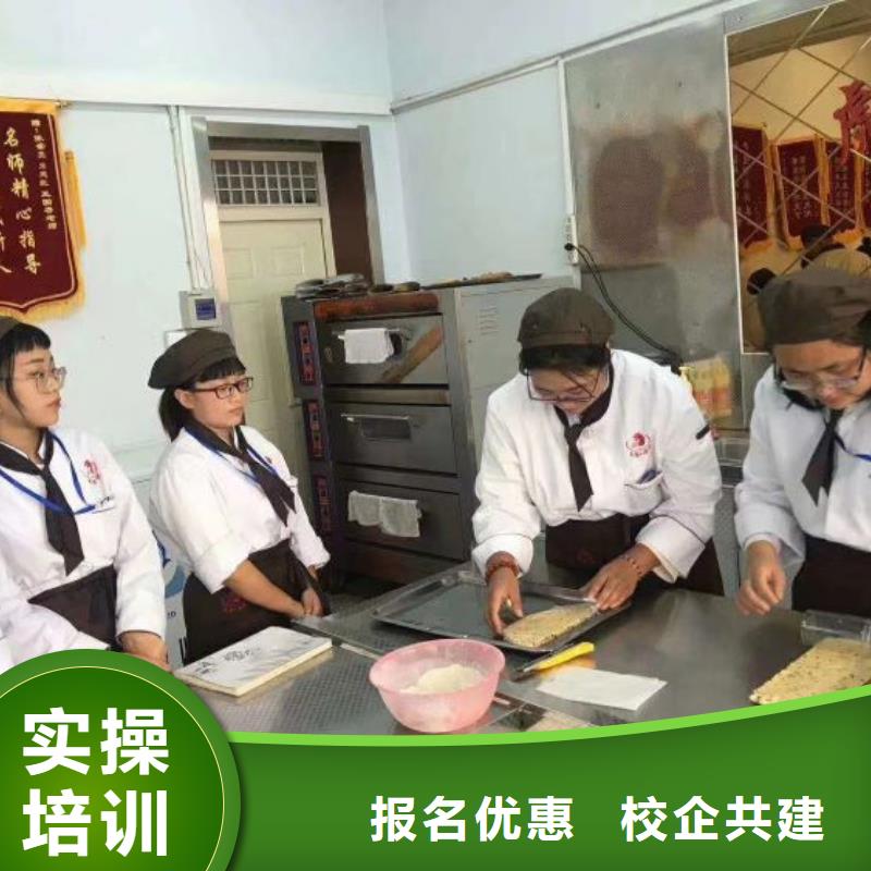 西點學(xué)校塔吊課程學(xué)真本領(lǐng)