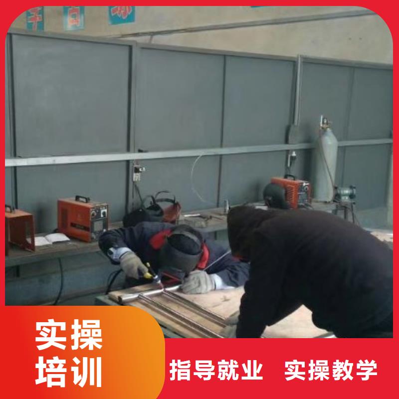 汽修培訓學校哪個學校能學廚師烹飪報名優惠