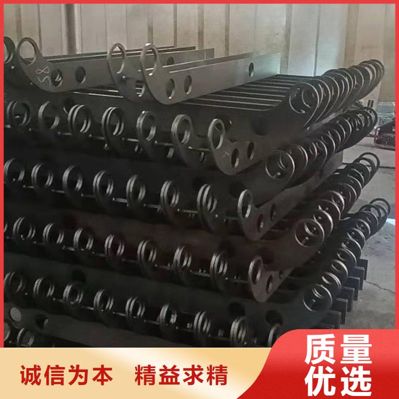 201不銹鋼復(fù)合管橋梁護(hù)欄實(shí)力商家