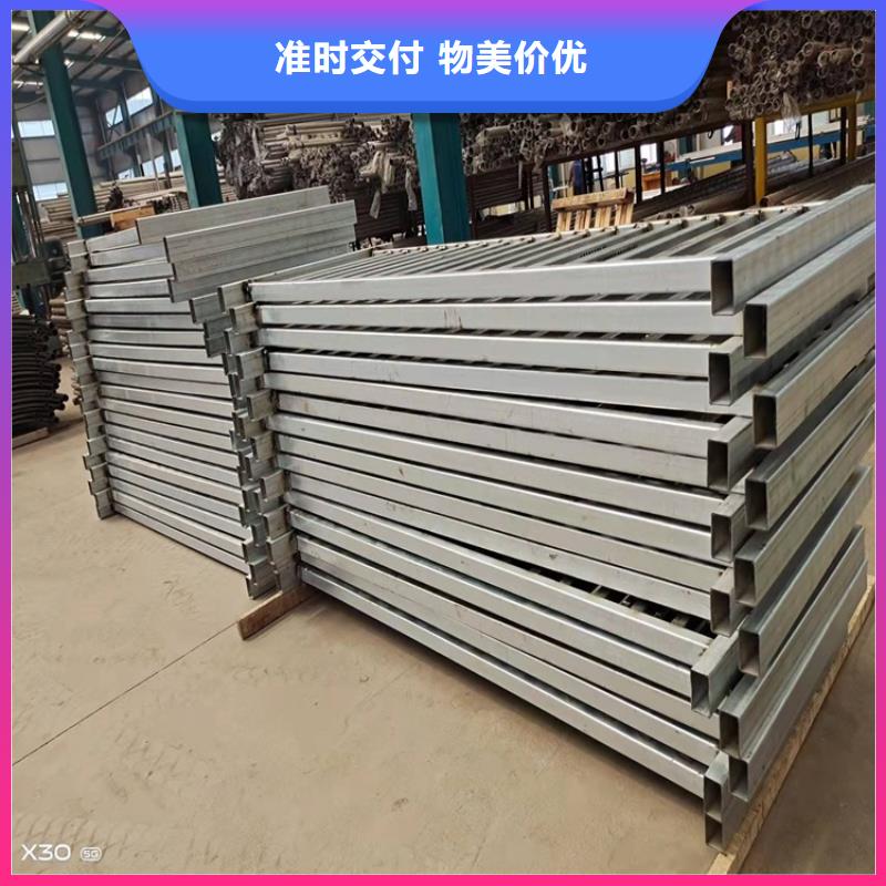橋梁防撞護欄-道路隔離護欄廠家新品