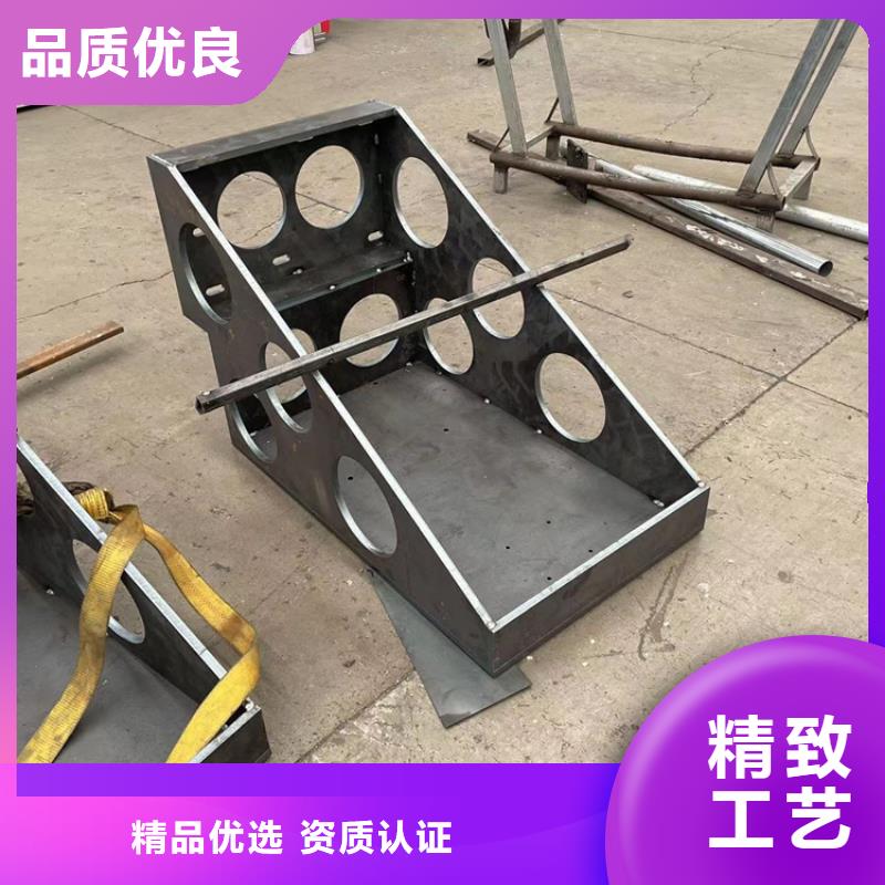道路防撞护栏碳素钢复合管护栏用心制作