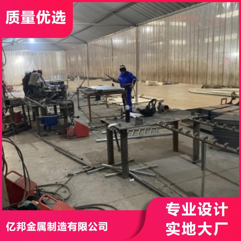 護(hù)欄不銹鋼復(fù)合管欄桿多種規(guī)格庫(kù)存充足