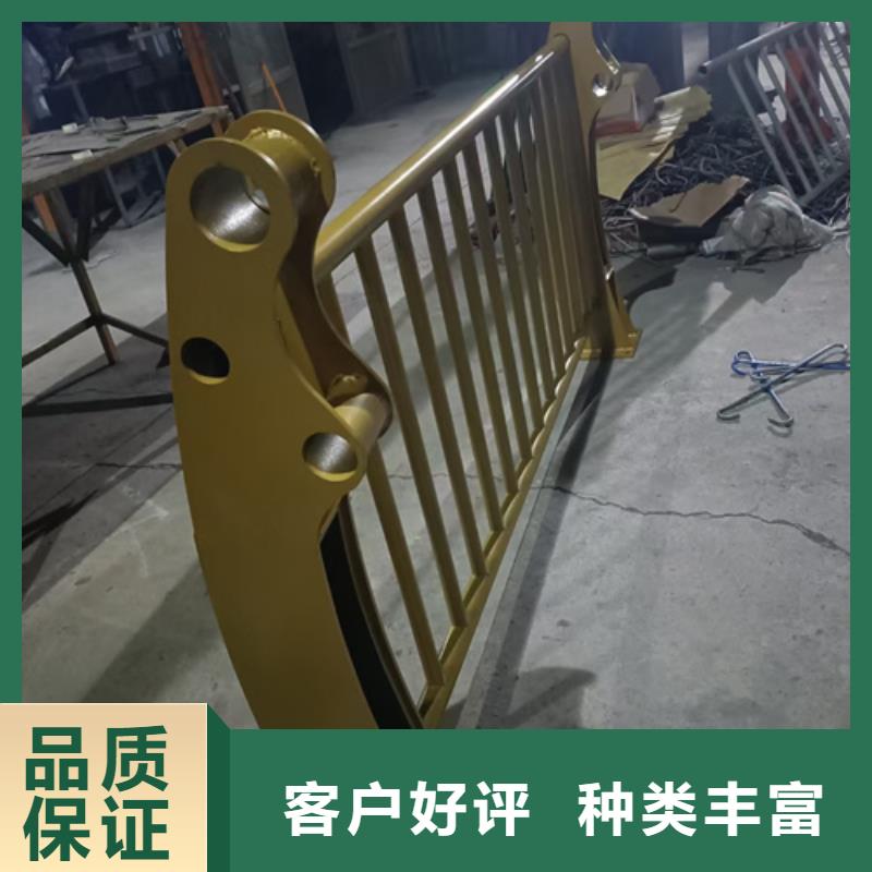 防撞護(hù)欄用心做好每一件產(chǎn)品