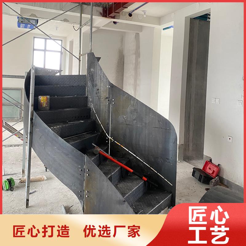 別墅復(fù)式不銹鋼樓梯解決方案
