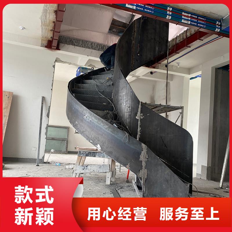 工程弧形鋼結構旋轉梯現貨直供