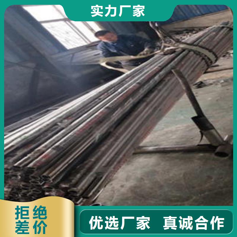 道路隔離欄桿不銹鋼復合管護欄批發價格精選貨源
