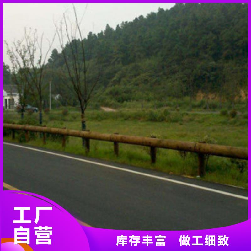 【钢背木护栏道路交通护栏选择大厂家省事省心】